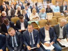 Скупштина општине:РАЗЛИЧИТА МИШЉЕЊА ИЛИ ТАЛАСАЊА