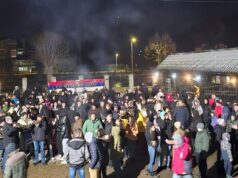 Дочек Нове године уз молитву и трубаче