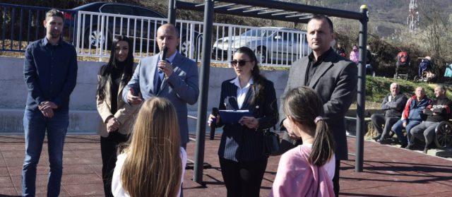 „NIS“ i opština Prijepolje zajedno za najmlađe: Novo dečje igralište u naselju Ravne