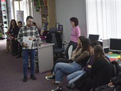 „Глас помирења“: Радионица за младе у библиотеци „Вук Караџић“