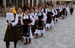 Veterani iz Prijepolja nastupili na Smotri folklora u Bajinoj Bašti