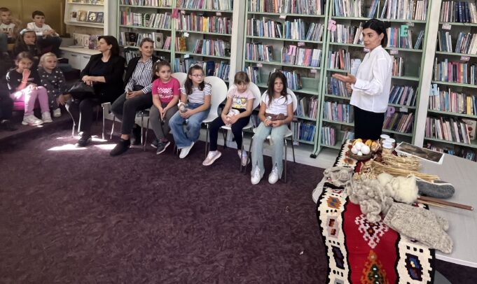 „УПОЗНАЈ СЕЛО“ – РАДИОНИЦА КОЈА ДЕЦУ ВРАЋА КОРЕНИМА